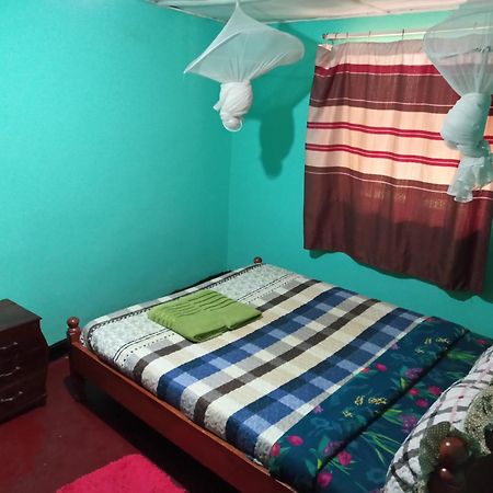 Colours Club And Spa Kigali Ngoại thất bức ảnh