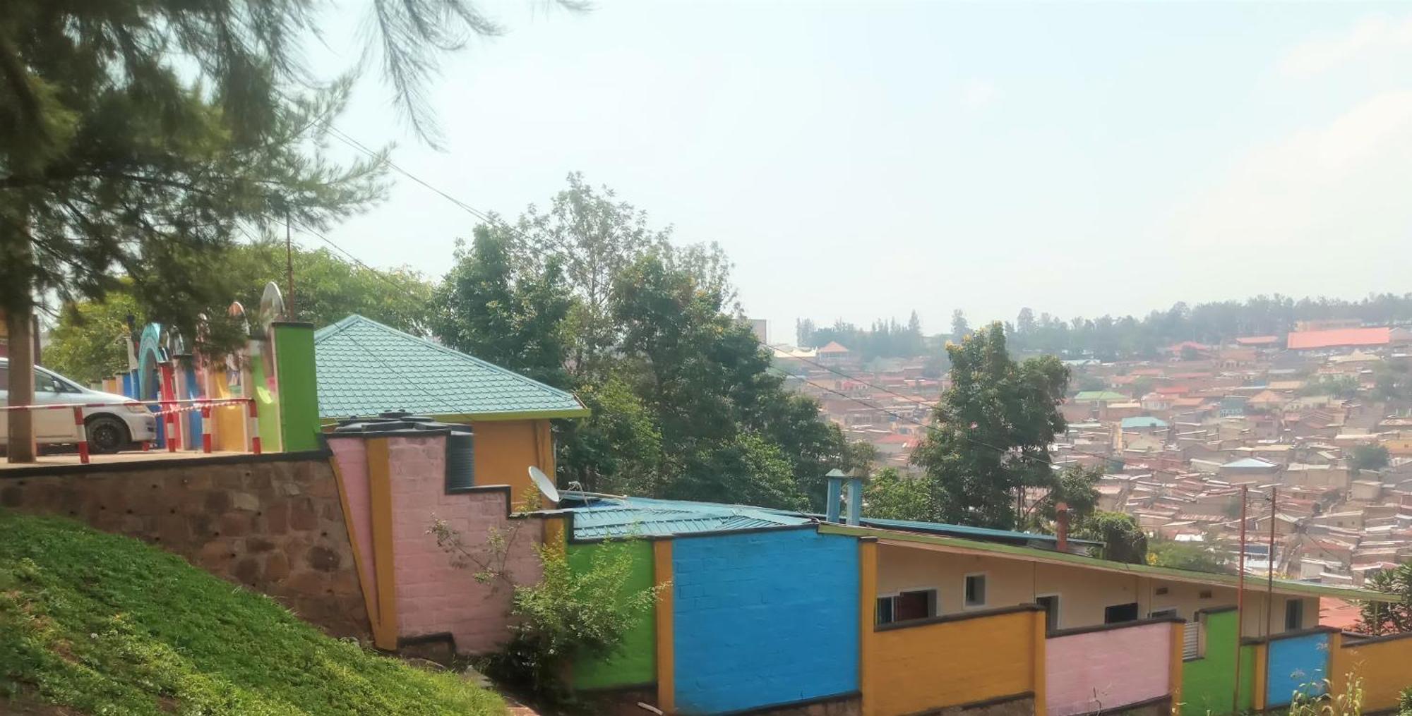 Colours Club And Spa Kigali Ngoại thất bức ảnh