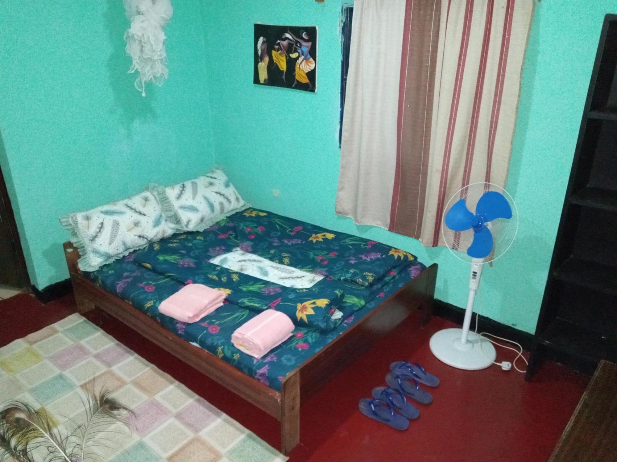 Colours Club And Spa Kigali Ngoại thất bức ảnh