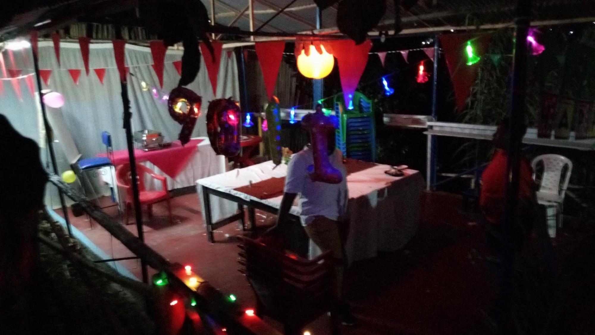Colours Club And Spa Kigali Ngoại thất bức ảnh